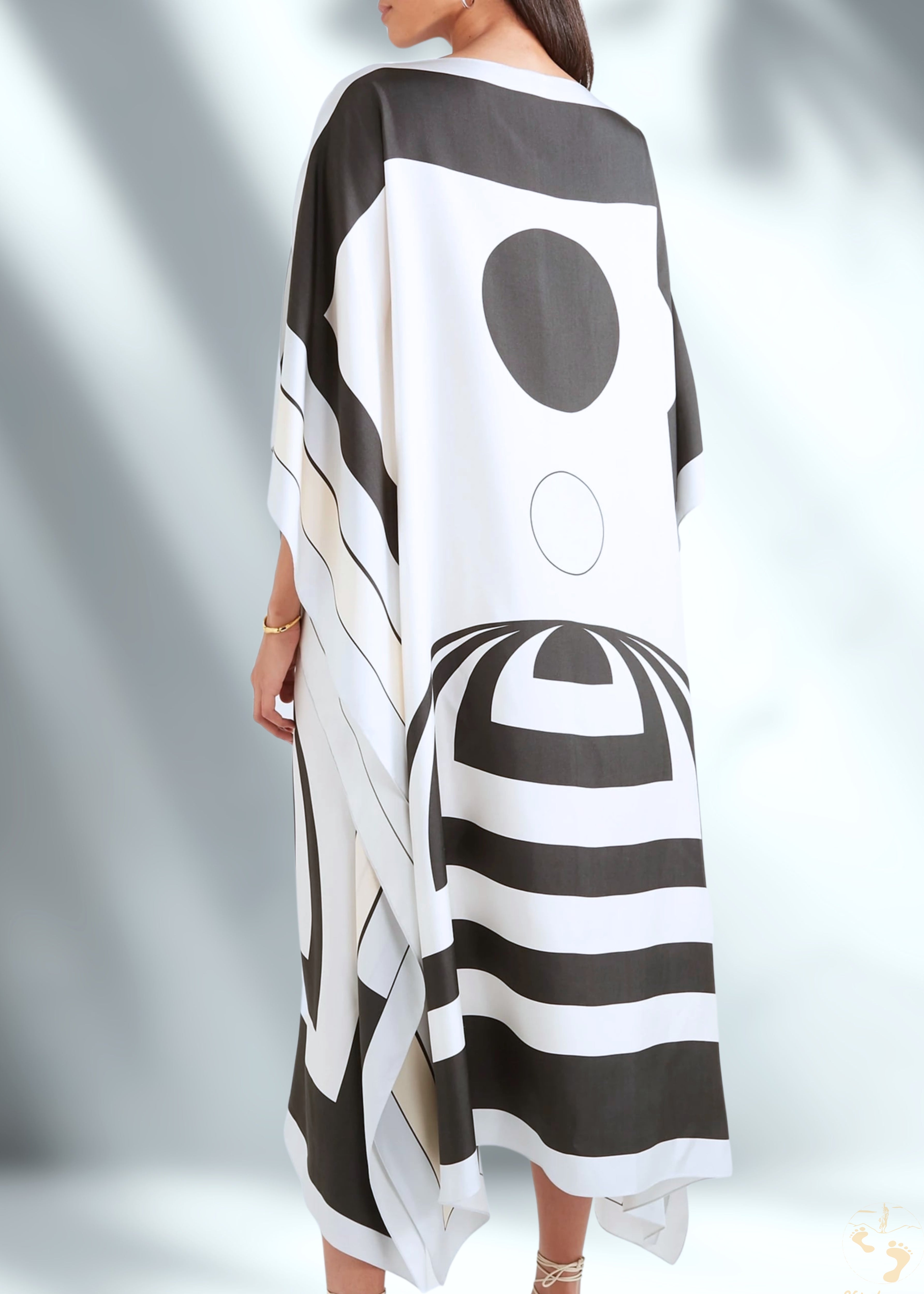 Vicharan MONOCHROMATIC Black and White Caftan