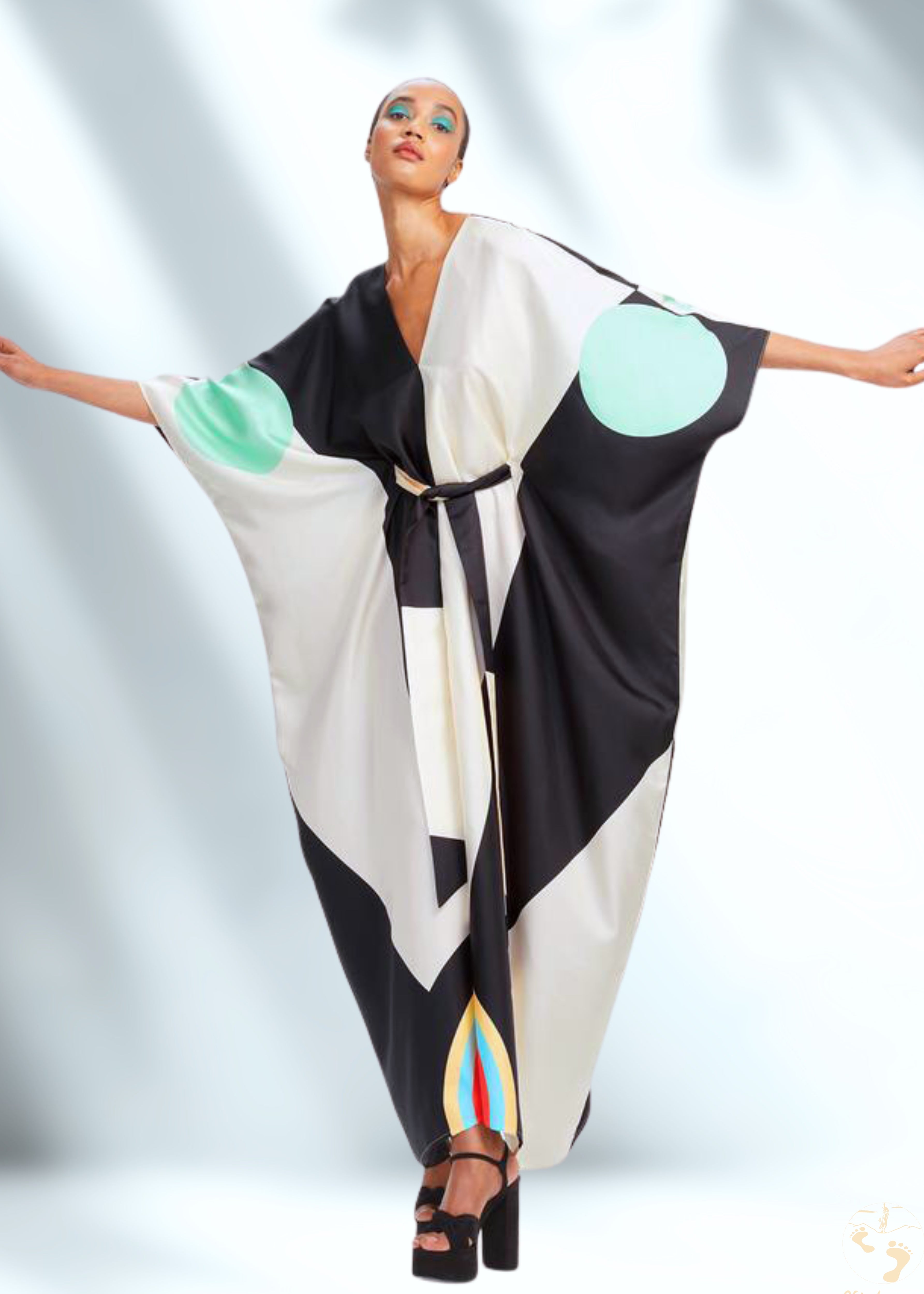Vicharan POETIC Mint Black Caftan